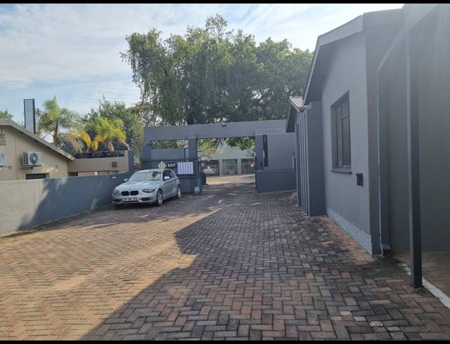 110M² OFFICE TO LET IN SONHEUWEL